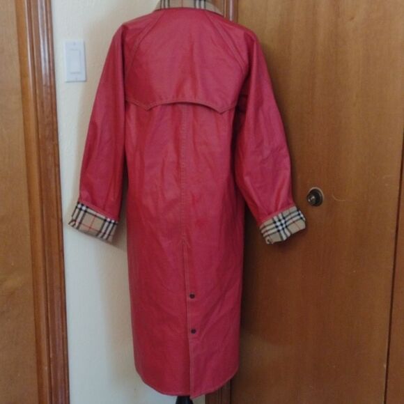 Lot One Inc. of Boston pink raincoat with tartan interior snap closure size L - Picture 2 of 13